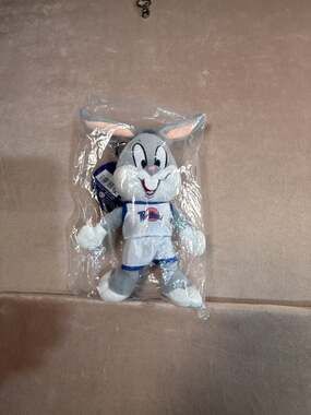 Space Jam Bugs Bunny Plush Hanger (box B2-2019)